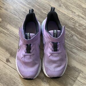 Nike Lavender Running Shoes